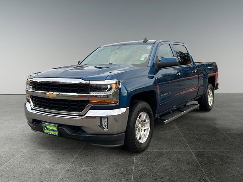 Used 2018 Chevrolet Silverado 1500 LT w/ All Star Edition image 4