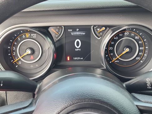 Used 2021 Jeep Wrangler Unlimited Sport image 11