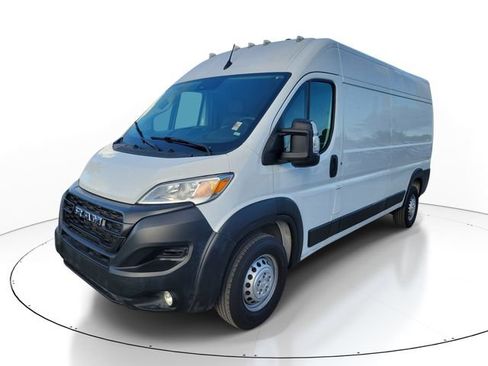 Used 2025 RAM ProMaster 2500 w/ Convenience Group FWD image 4