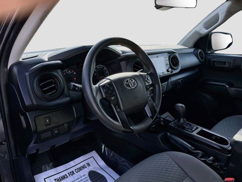 Used 2022 Toyota Tacoma SR RWD image 9