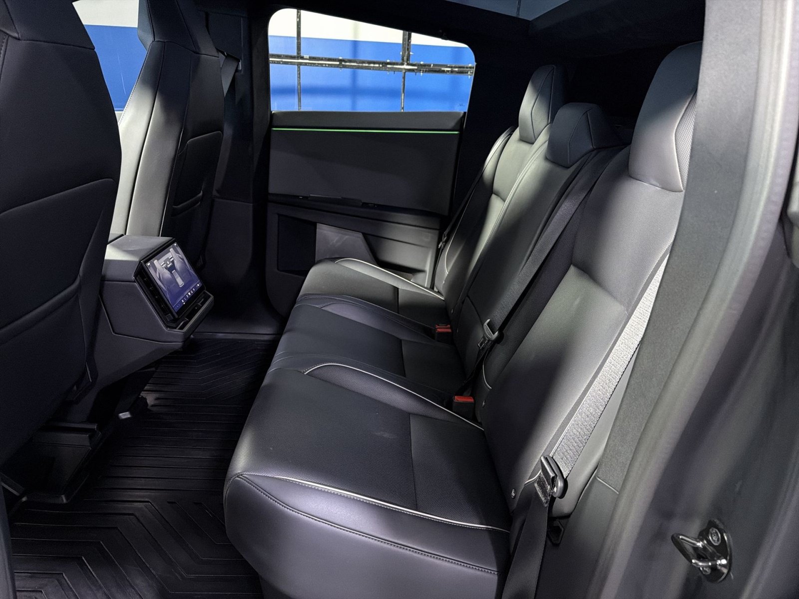 Used 2024 Tesla Cybertruck AWD Crew Cab image 26