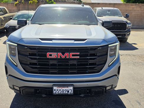 Used 2023 GMC Sierra 1500 Elevation w/ X31 Off-Road Package AWD/4WD image 2