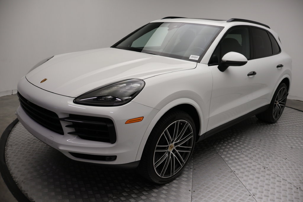 Certified 2023 Porsche Cayenne S AWD/4WD image 2