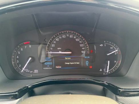 Used 2017 Cadillac XT5 Premium Luxury w/ Driver Assist Package AWD/4WD image 15