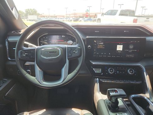 Used 2023 GMC Sierra 1500 Denali image 8