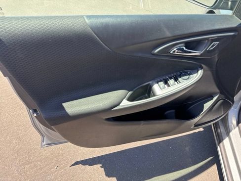 Used 2023 Chevrolet Malibu LT FWD image 16