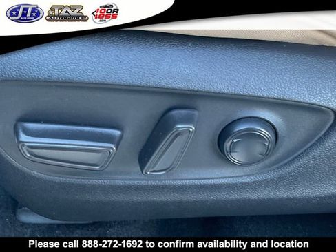 Used 2019 Toyota RAV4 XLE w/ Convenience Package image 13