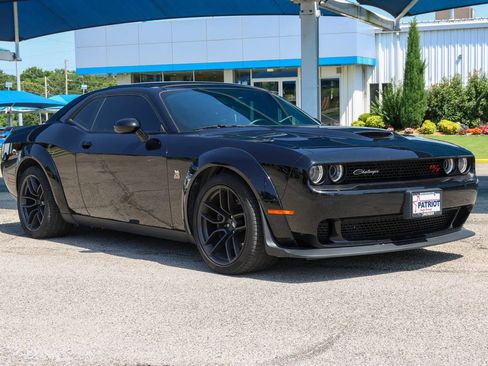 Used 2022 Dodge Challenger R/T Scat Pack RWD image 1