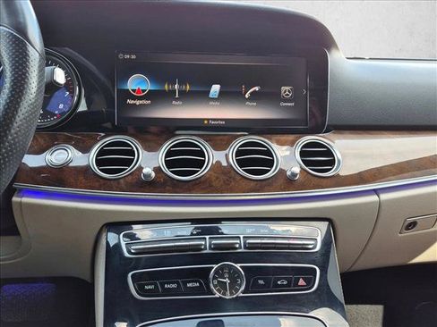 Used 2018 Mercedes-Benz E 300 image 15