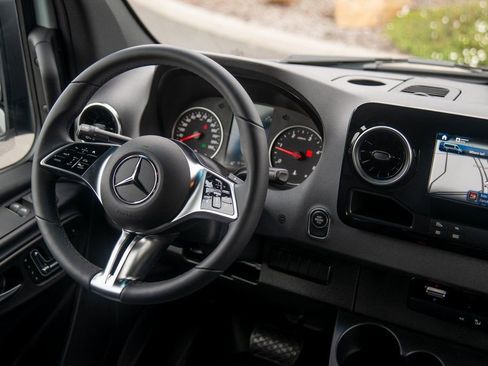 New 2025 Mercedes-Benz Sprinter 2500 image 33