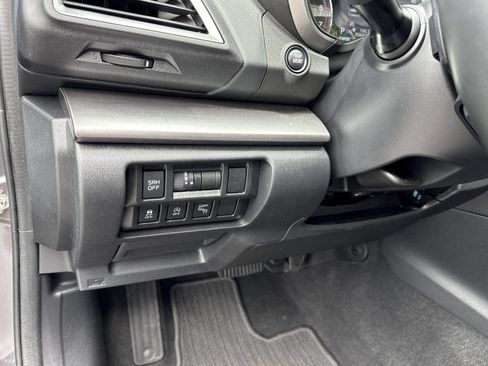 Used 2023 Subaru Crosstrek 2.5i Limited AWD/4WD image 17
