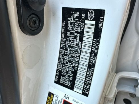 Used 2016 Toyota Avalon Limited w/ Protection Package FWD image 29