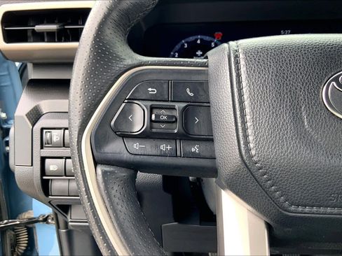 Certified 2025 Toyota 4Runner Limited AWD/4WD image 23