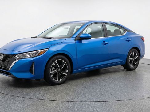 Used 2025 Nissan Sentra SV FWD image 3