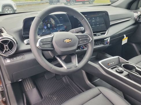 New 2026 Chevrolet Equinox LT w/ Convenience Package II AWD/4WD image 10