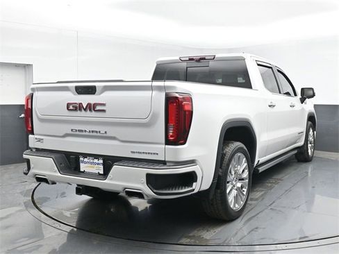 Used 2022 GMC Sierra 1500 Denali w/ Denali Premium Package image 14