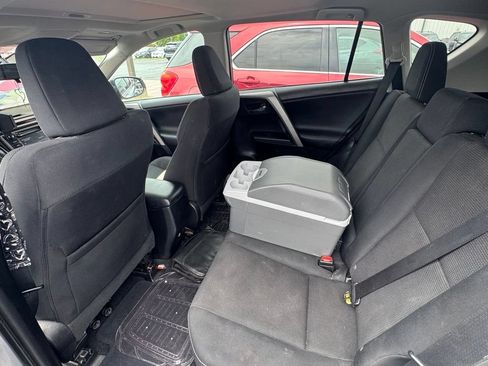Used 2016 Toyota RAV4 XLE FWD image 9