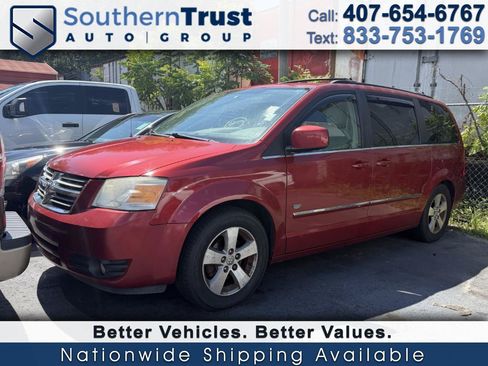 Used 2009 Dodge Grand Caravan SXT FWD image 1