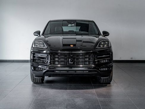 Certified 2025 Porsche Cayenne Coupe AWD/4WD image 10