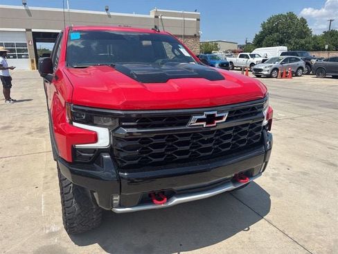 Used 2023 Chevrolet Silverado 1500 ZR2 w/ Technology Package AWD/4WD image 8