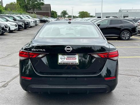 New 2025 Nissan Sentra SV w/ Trunk Package image 5