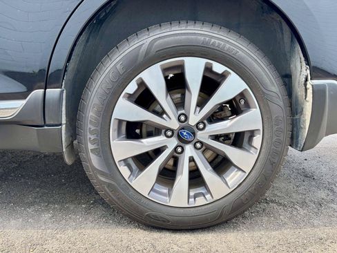 Used 2018 Subaru Outback 3.6R Touring AWD/4WD image 14