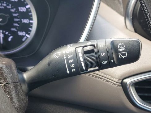 Used 2020 Hyundai Santa Fe SE image 21