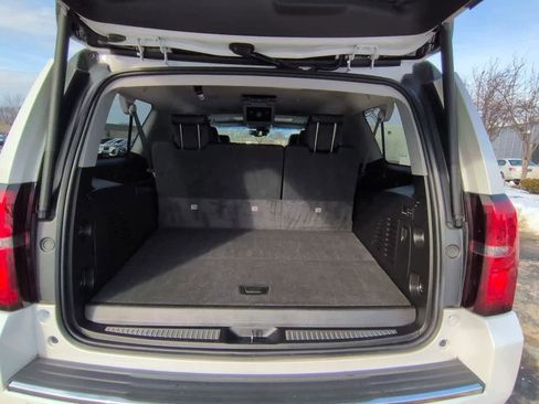 Used 2019 Chevrolet Suburban Premier image 37