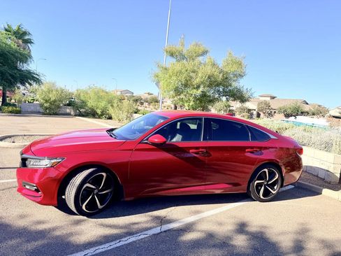 Used 2019 Honda Accord Sport image 4