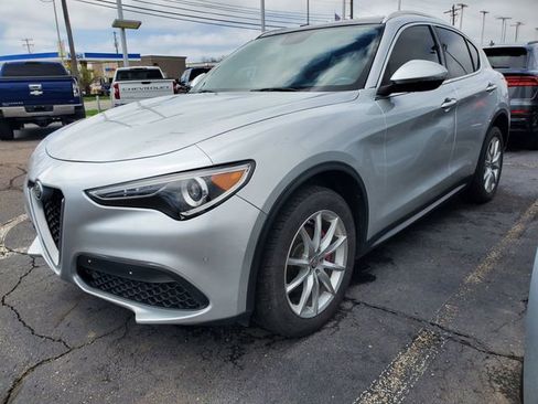 Used 2018 Alfa Romeo Stelvio Ti image 2