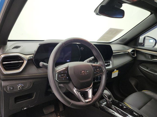 Used 2025 Chevrolet TrailBlazer ACTIV w/ Convenience Package FWD image 12