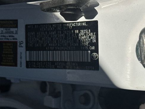 Used 2017 Toyota Camry LE image 44