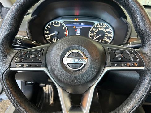 Used 2024 Nissan Altima 2.5 SV image 24