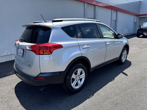 Used 2013 Toyota RAV4 XLE AWD/4WD image 5