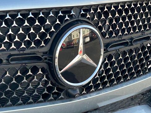 Used 2024 Mercedes-Benz GLE 450 4MATIC image 11