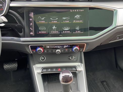 Certified 2025 Audi Q3 2.0T Premium w/ Convenience Package image 18