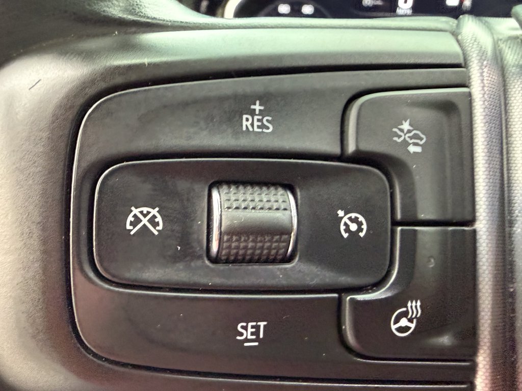 Used 2025 GMC Sierra 1500 SLT RWD image 18