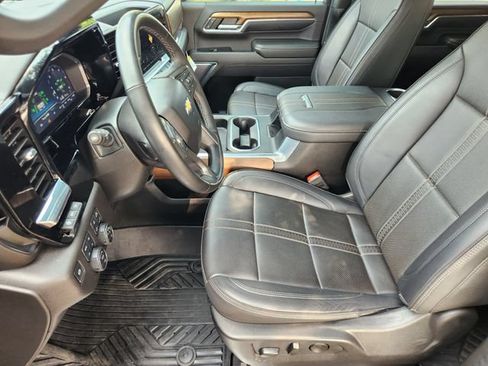 Used 2024 Chevrolet Silverado 2500 High Country w/ High Country Premium Package AWD/4WD image 13