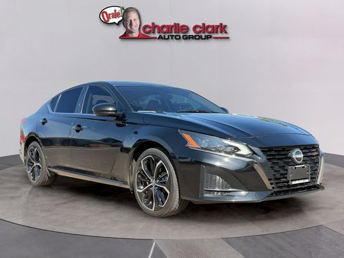 Certified 2024 Nissan Altima 2.5 SR AWD/4WD image 7