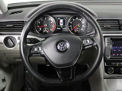 Used 2019 Volkswagen Passat 2.0T Wolfsburg w/ Wheels & Sunroof Package image 18