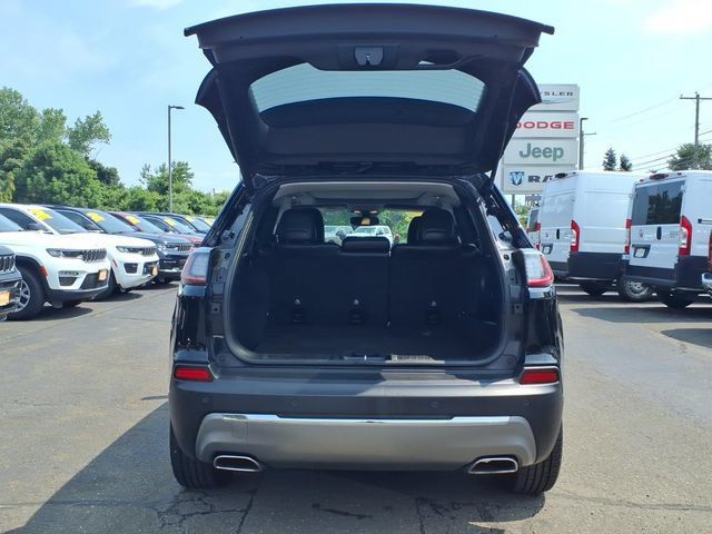Certified 2021 Jeep Cherokee Limited w/ Elite Package AWD/4WD image 7