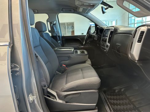 Used 2017 GMC Sierra 1500 SLE w/ SLE Value Package AWD/4WD image 14
