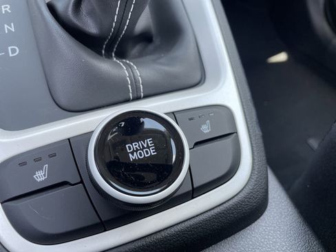 New 2025 Hyundai Venue Limited image 23