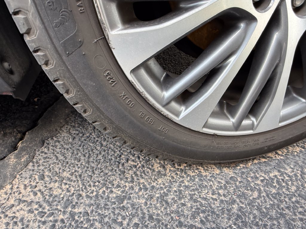 Used 2019 Lexus ES 350 w/ Premium Package FWD image 32