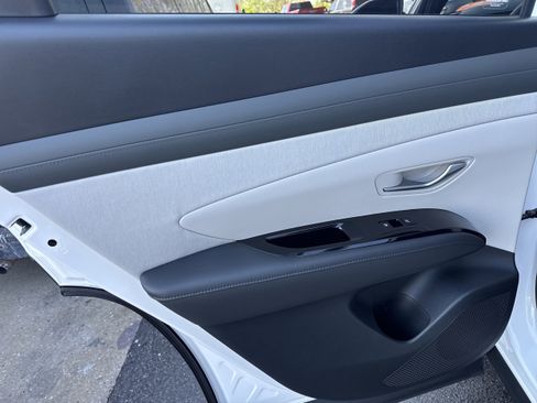 Used 2026 Hyundai Tucson Limited image 12