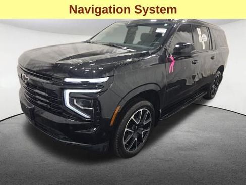 Used 2025 Chevrolet Suburban RST w/ Comfort Package image 4