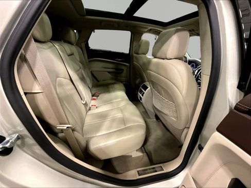 Used 2015 Cadillac SRX Luxury AWD/4WD image 25