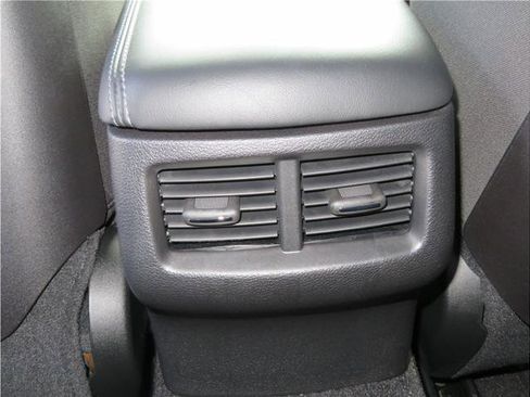 Used 2022 Dodge Challenger R/T Scat Pack image 9