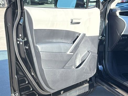 New 2026 Toyota Corolla Cross L image 9