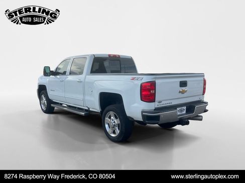 Used 2019 Chevrolet Silverado 2500 LT w/ LT Plus Package image 3